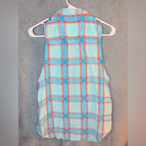 Hollister California women’s sleeveless shirt, button down size large - Picture 2 of 4